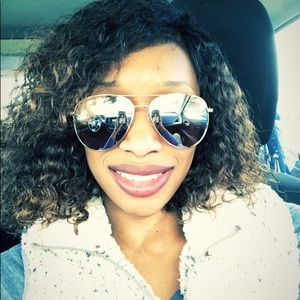 Meet your Posher, Aramide